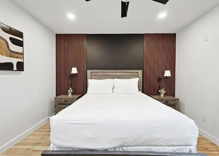 New 2B Townhome Near At&T Global Life 6Flag